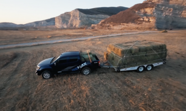 【MAX实验室】首测：拖拽4吨重物，江西五十铃RE-MAX展现硬核实力