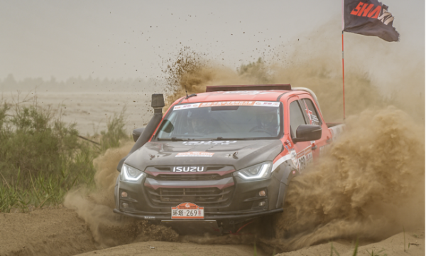 恐怖区变统治区，D-MAX 3.0T凭什么制霸英吾斯塘？