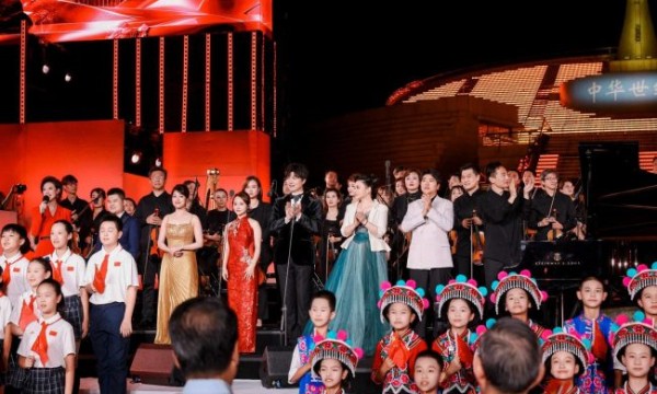 “黄河之声·世纪回响”音乐会在中华世纪坛隆重举行 郎朗领衔奏响抗战胜利80周年时代强音