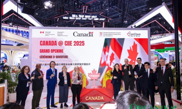 直击上海进博会！Organika奥加尼卡全球销售总监亲临+博主签约，加拿大国民健康品牌燃动全场